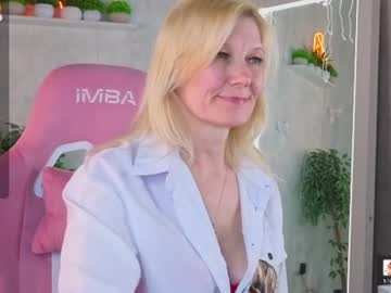 julie lucasss