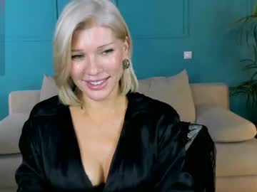 lindsi luvviv